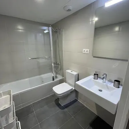 Nuevo, Espacioso Y Confortable Con Pkg Y Piscina Lägenhet *