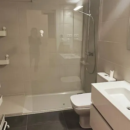 Lägenhet Nuevo, Espacioso Y Confortable Con Pkg Y Piscina Tossa de Mar
