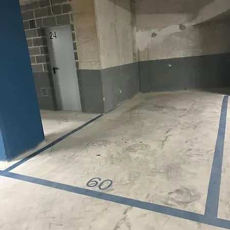 Lägenhet Nuevo, Espacioso Y Confortable Con Pkg Y Piscina